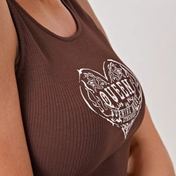 SALE! NWOT Brown Queen crop tank Sz M & S - Picture 7 of 7